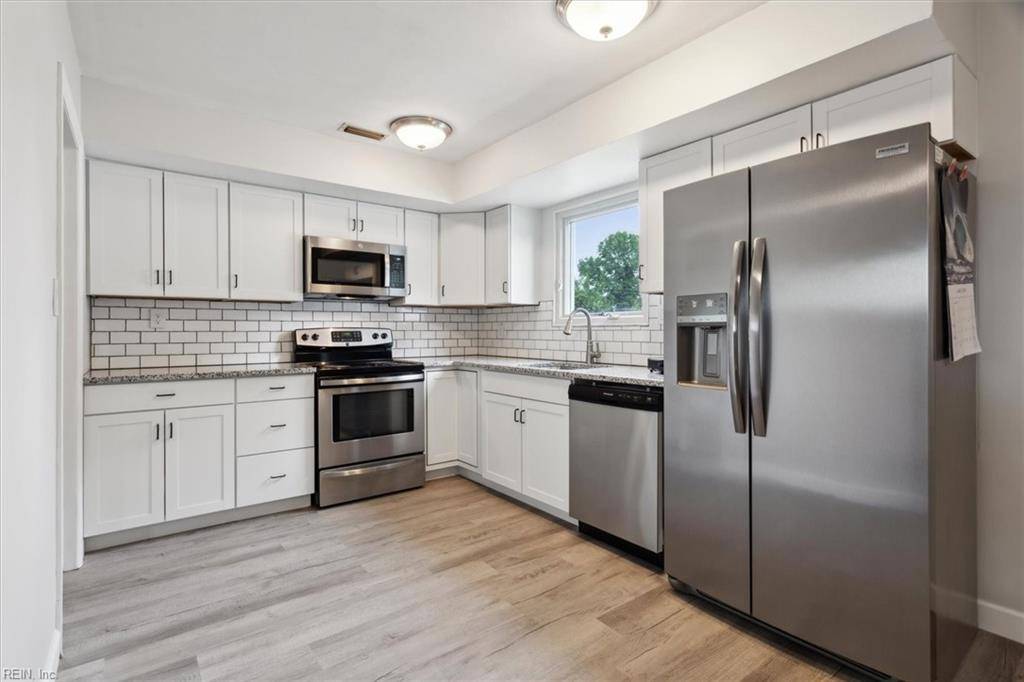 883 Bamberg PL, Virginia Beach, VA 23453
