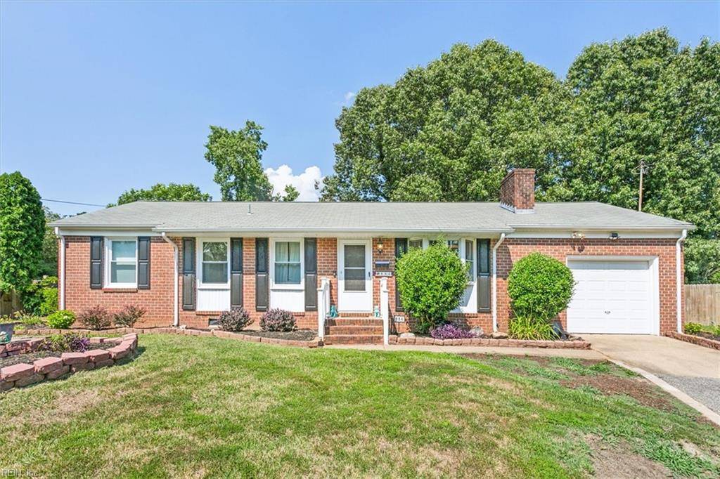884 Barrie CIR, Newport News, VA 23608