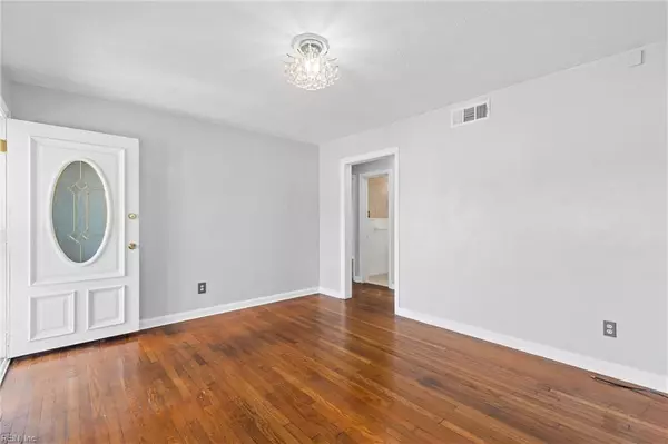 Norfolk, VA 23518,2329 Dominion AVE