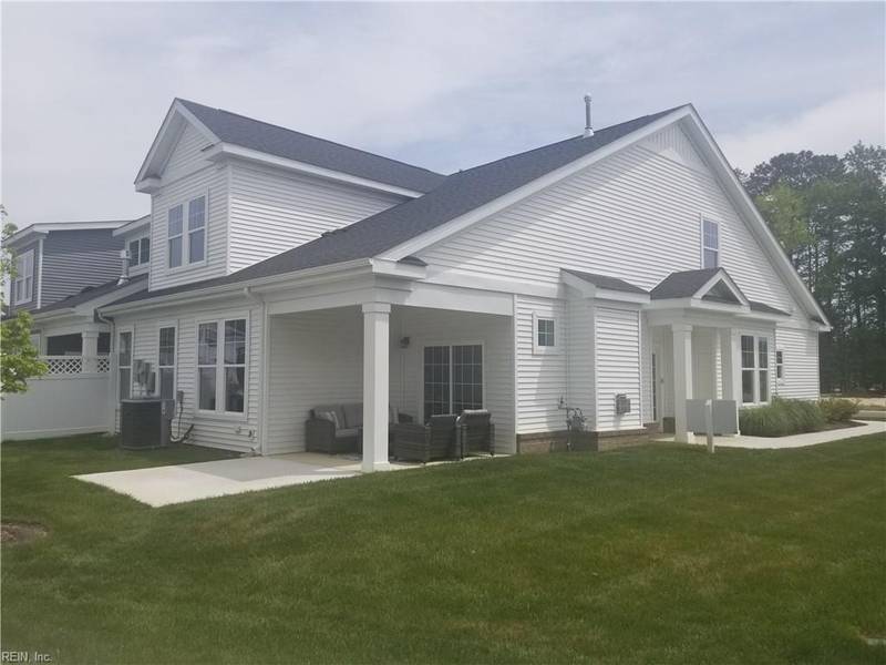 4706 Mahogany RN, Chesapeake, VA 23321