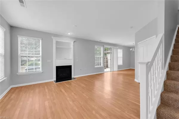 5229 Elston LN, Virginia Beach, VA 23455