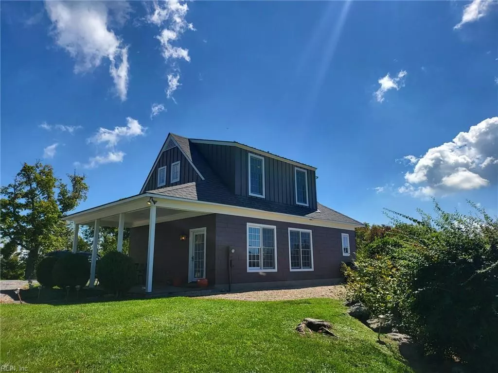 Hot Springs, VA 24445,5301 McGraw Gap RD