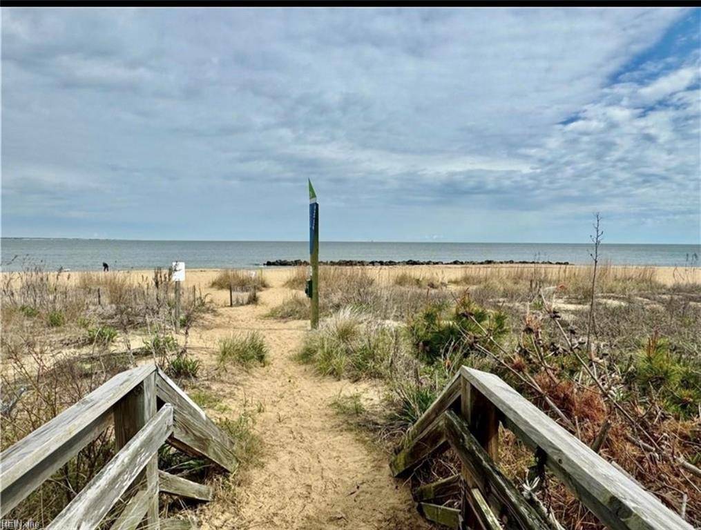 9711 8th View ST #3, Norfolk, VA 23503