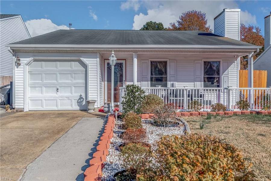 1928 Arlington Arch DR, Virginia Beach, VA 23464