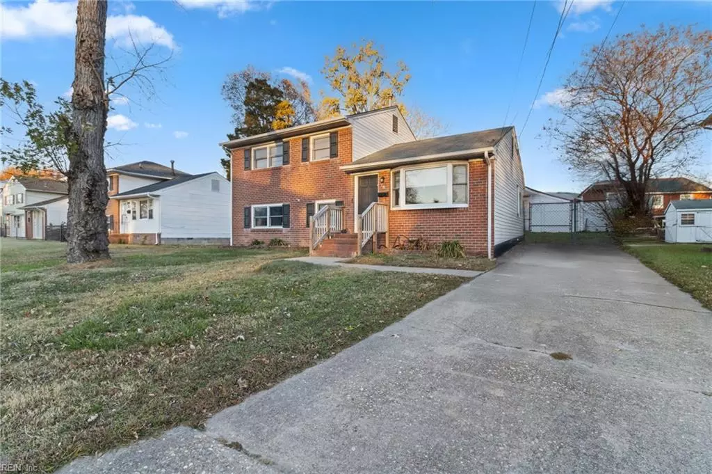 Hampton, VA 23666,18 Briarwood DR
