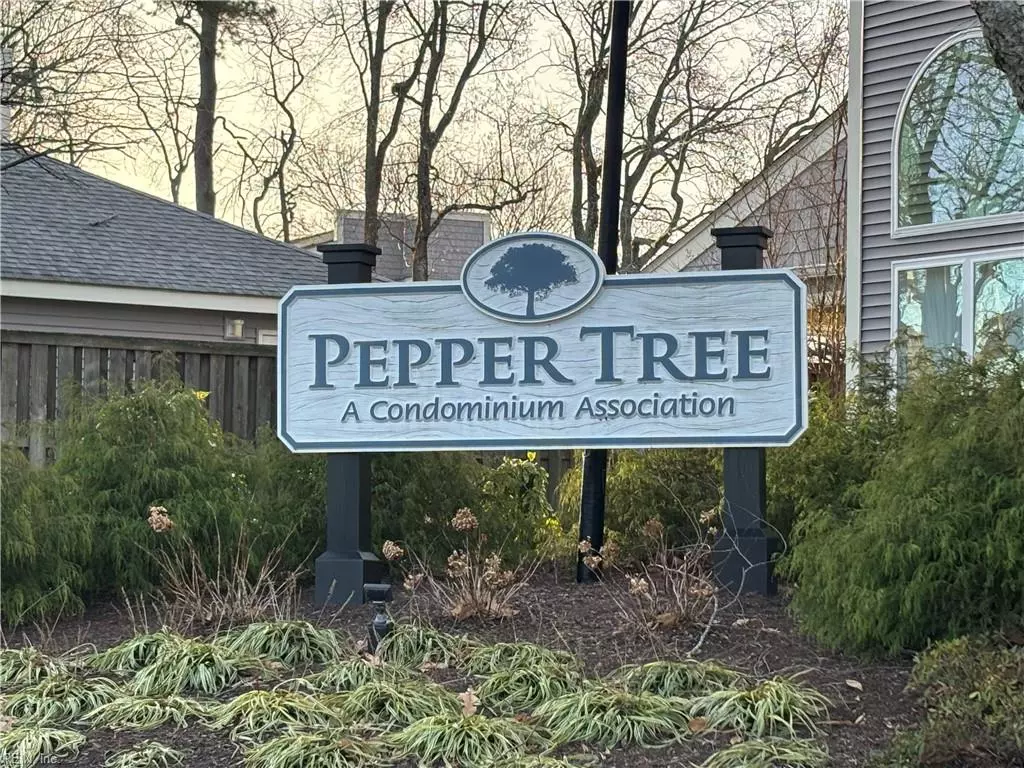 Virginia Beach, VA 23454,1004 Autumn Woods LN #109