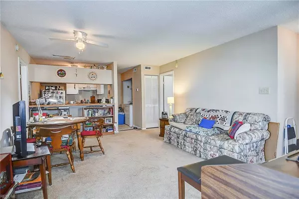 Virginia Beach, VA 23462,509 Peak CT