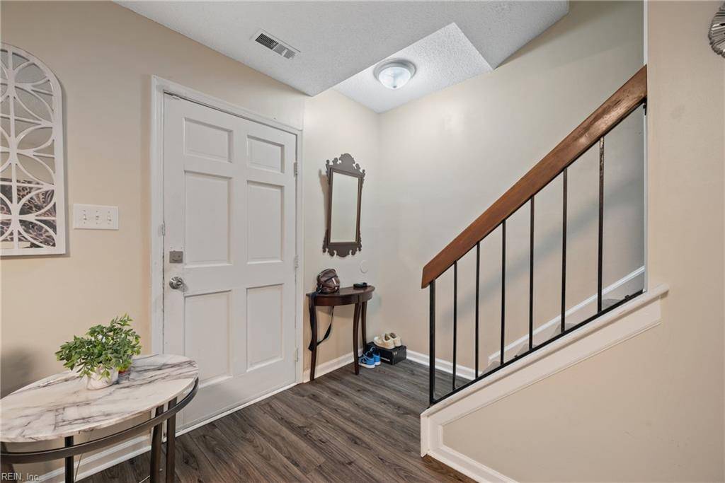 1839 Olde Buckingham RD, Hampton, VA 23669