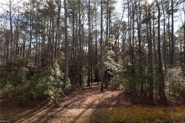 Lot 8 Riverwatch DR, Gloucester, VA 23061