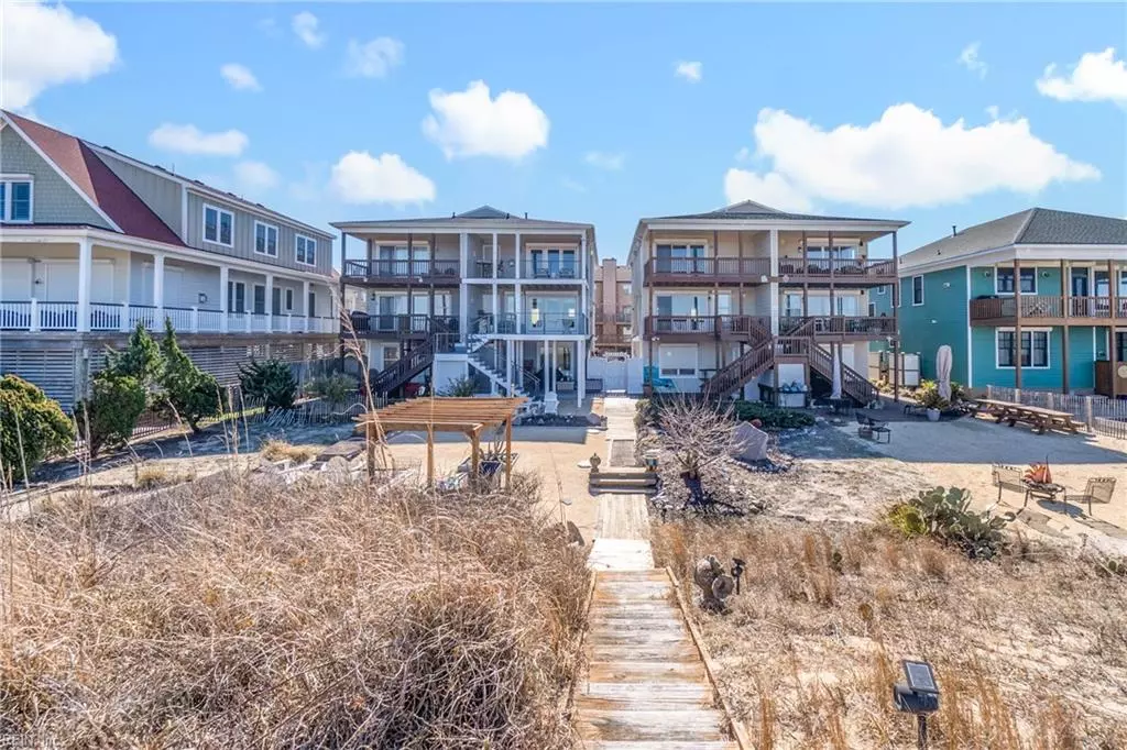 Norfolk, VA 23503,744 W Ocean View AVE #J