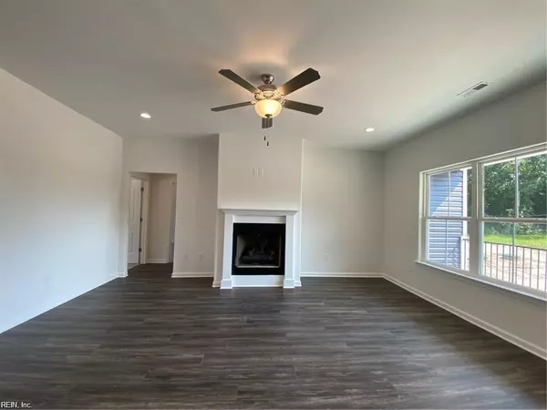 Suffolk, VA 23437,2105 Holland Corner RD