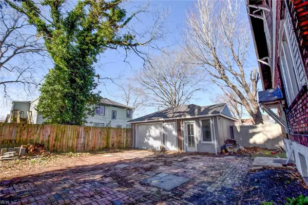 Chesapeake, VA 23324,704 B ST