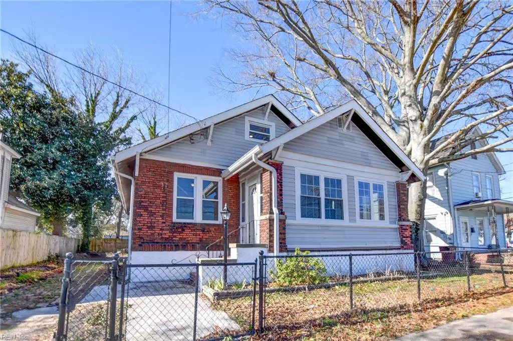 Chesapeake, VA 23324,704 B ST