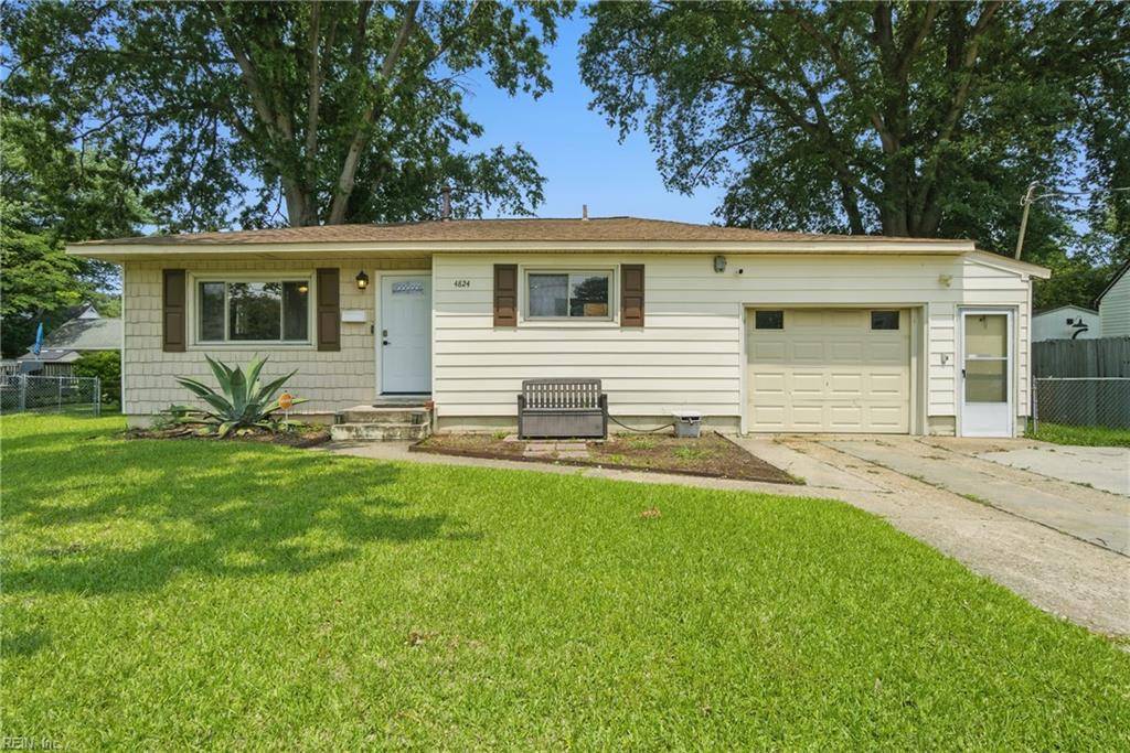 4824 Peachcreek LN, Virginia Beach, VA 23455
