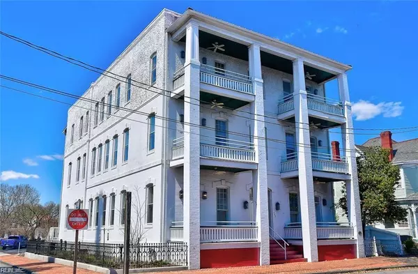 448 Dinwiddie ST #102, Portsmouth, VA 23704