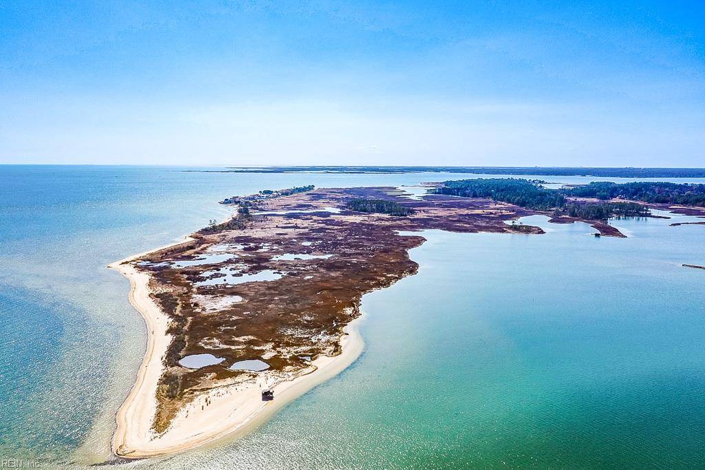 321 & 901 Bay Tree Beach RD, Seaford, VA 23696