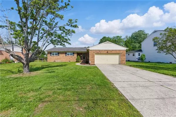 16 Towler DR, Hampton, VA 23666