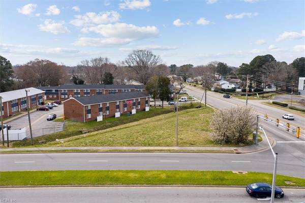 50 Settlers Landing RD, Hampton, VA 23669