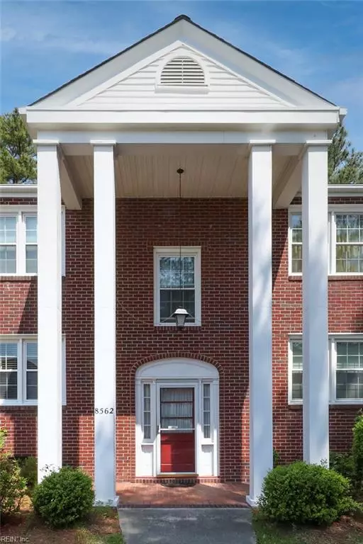 Norfolk, VA 23503,8562 Executive DR #B2