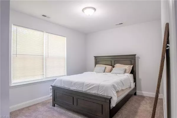 Hampton, VA 23661,810 Fairland AVE