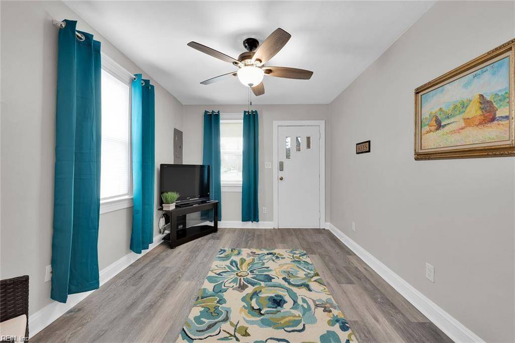 802 Powhatan PW, Hampton, VA 23661