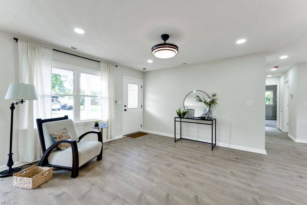 Chesapeake, VA 23324,4123 Wake AVE