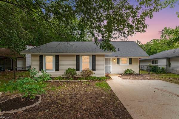 13024 Green Grove LN, Newport News, VA 23608