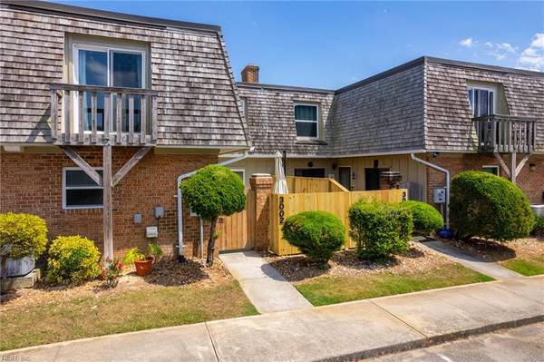 Court, Kitty Hawk, NC 27949