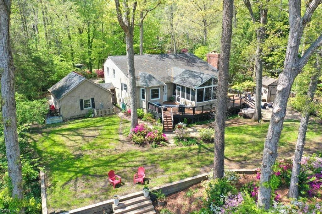 836 Spigel DR S, Virginia Beach, VA 23454