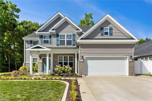 219 Dunway LN, Chesapeake, VA 23323