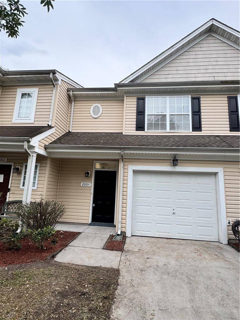 2004 Paramont AVE, Chesapeake, VA 23320