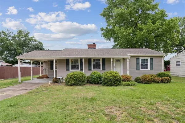 22 Oxford RD, Newport News, VA 23606