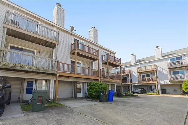 1425 E Ocean View AVE #4, Norfolk, VA 23503