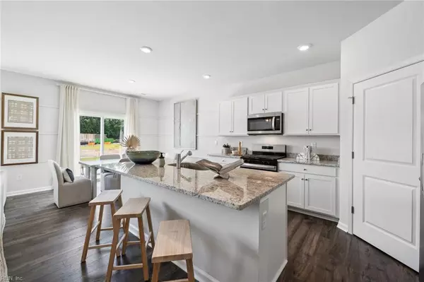 Yorktown, VA 23690,121 Gallop WAY