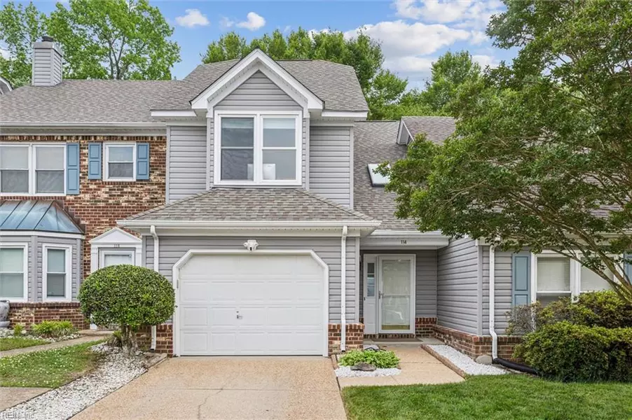 114 Gnarled Oak LN, Yorktown, VA 23692