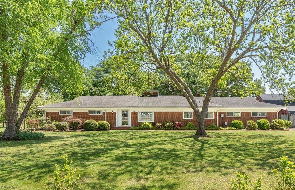 101 Stadium DR, Chesapeake, VA 23322