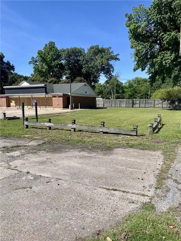 10189 Warwick BLVD, Newport News, VA 23601