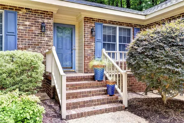 Williamsburg, VA 23185,112 Holman RD