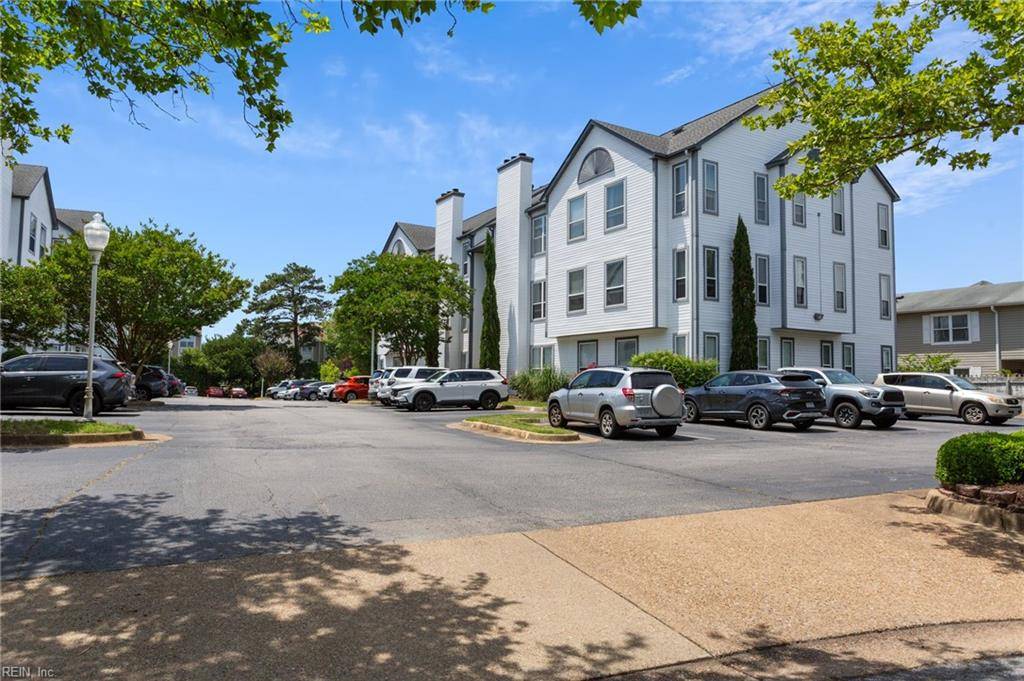 3200 Jade CT #301, Virginia Beach, VA 23451