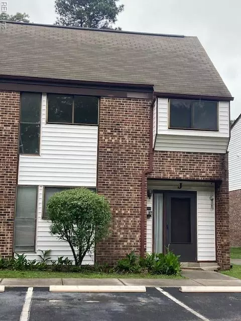 121 Windsor Pines WAY #J, Newport News, VA 23608
