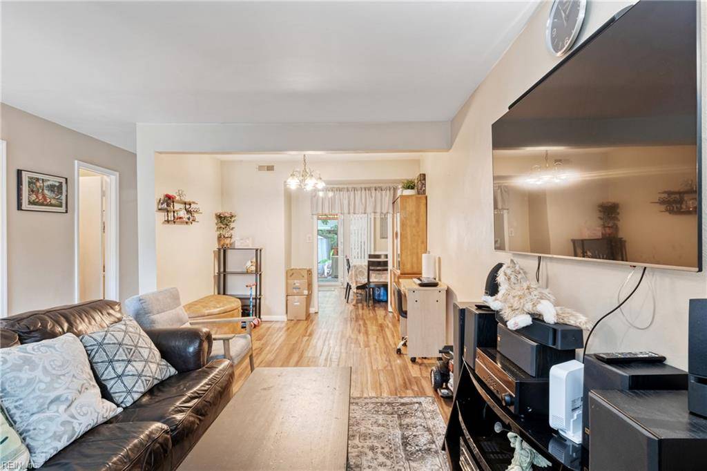 345 Hutton CIR, Virginia Beach, VA 23454