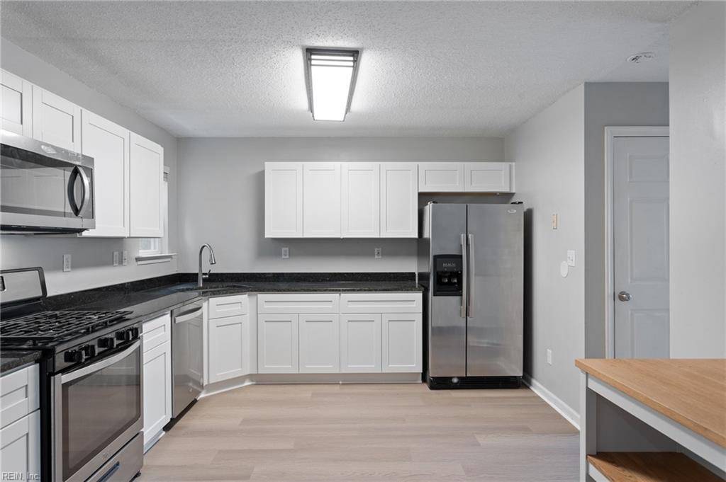 6218 Whaley CT, Norfolk, VA 23502