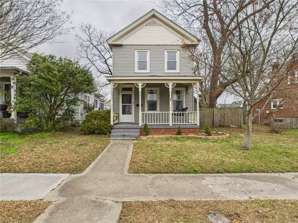 12 Holly ST, Hampton, VA 23669