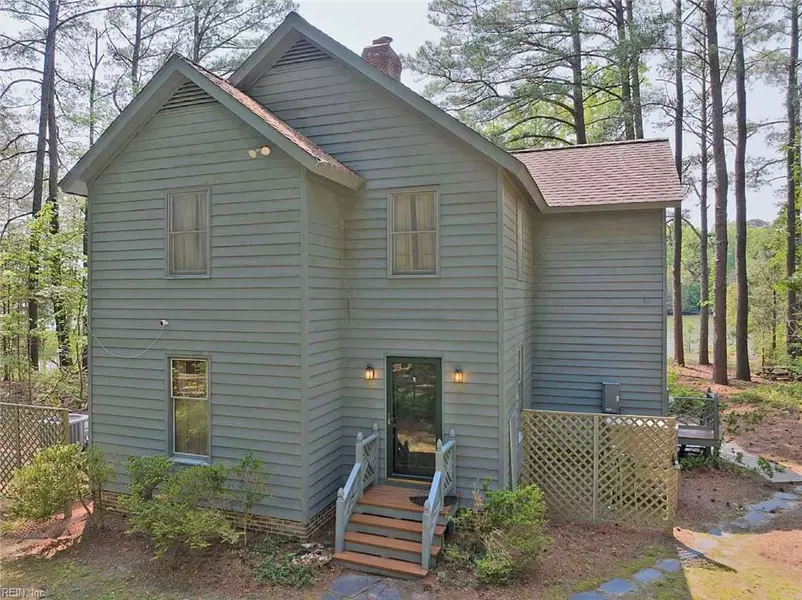 252 Marina RD, North, VA 23128
