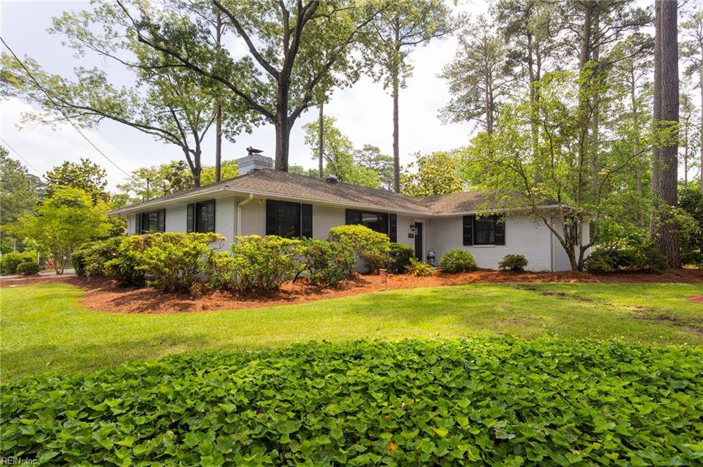 1301 Penguin CIR, Virginia Beach, VA 23451
