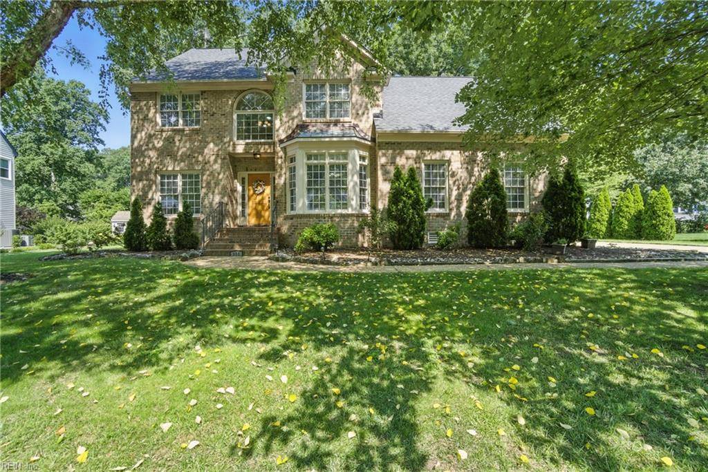 111 Sandalwood LN, Yorktown, VA 23693