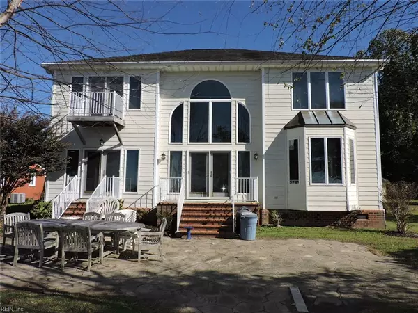 4498 Hermitage LN, Gloucester, VA 23061