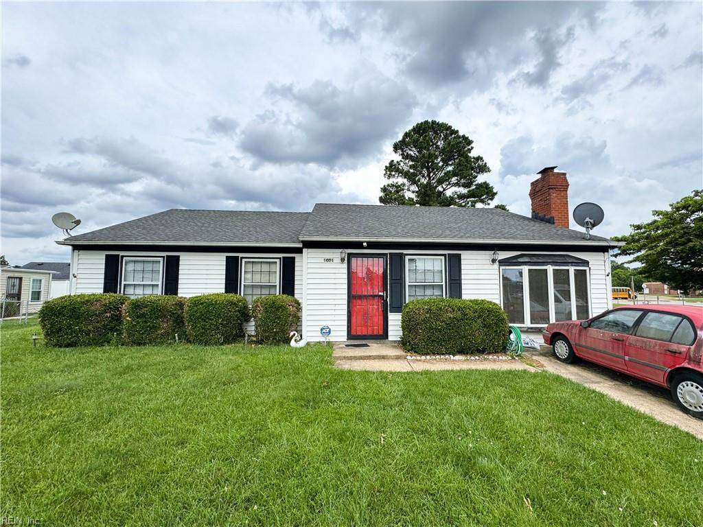 1001 Sean DR, Chesapeake, VA 23323