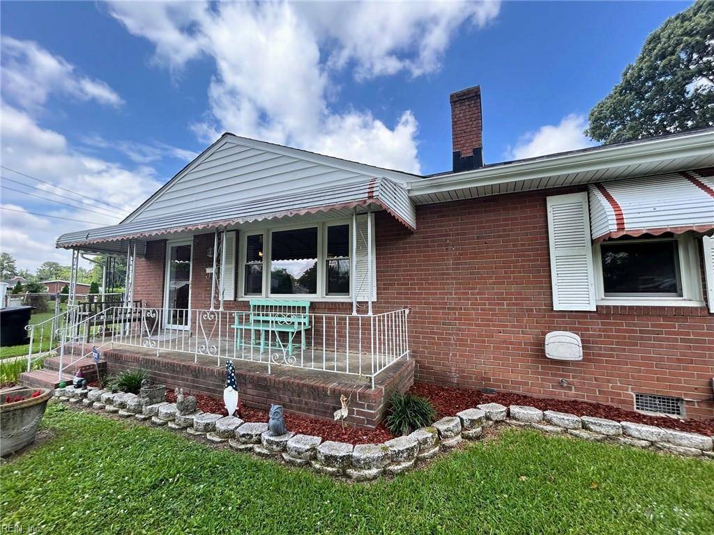 6 Rivercrest CT, Portsmouth, VA 23701