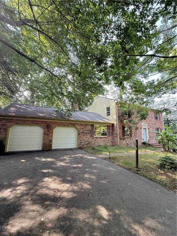 239 E Queens DR, Williamsburg, VA 23185